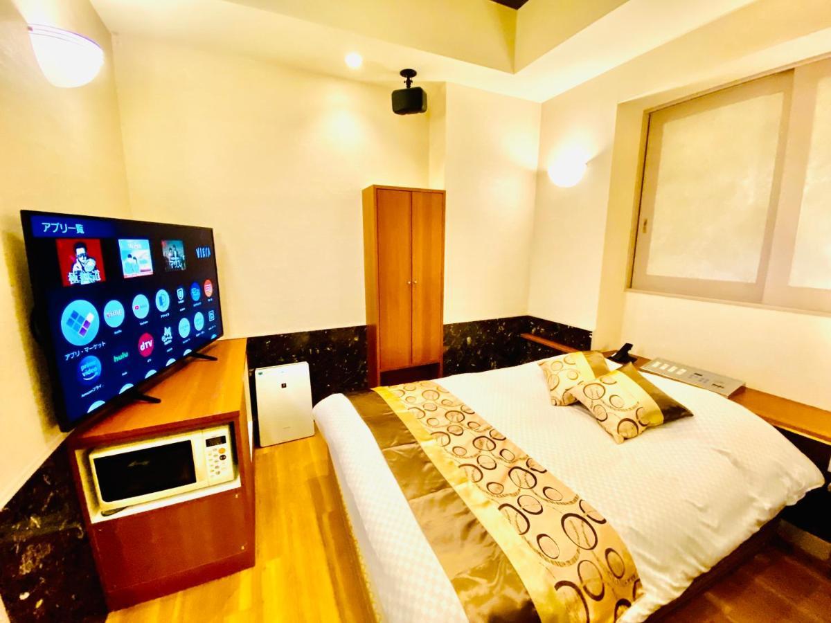 Hotel Crystal 大人専用 Tokyo Bagian luar foto