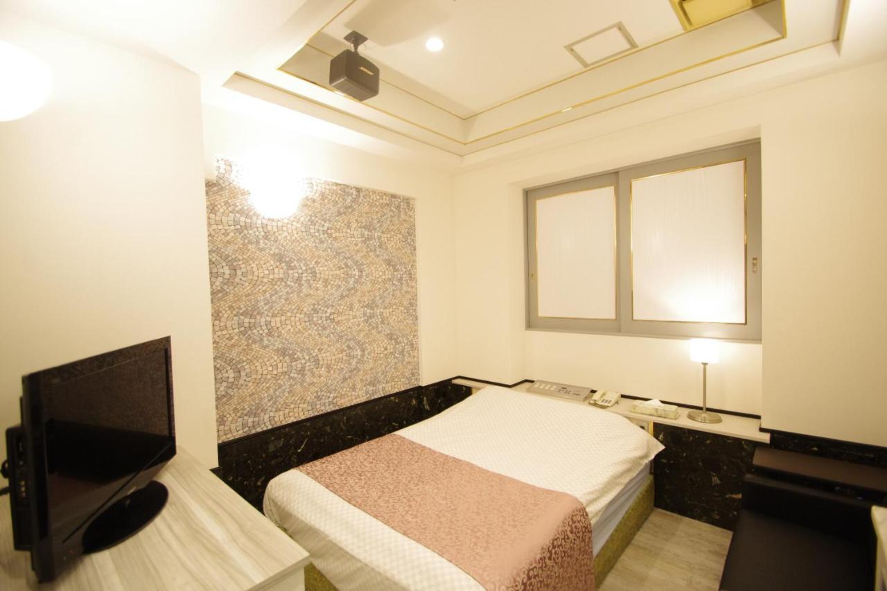 Hotel Crystal 大人専用 Tokyo Bagian luar foto