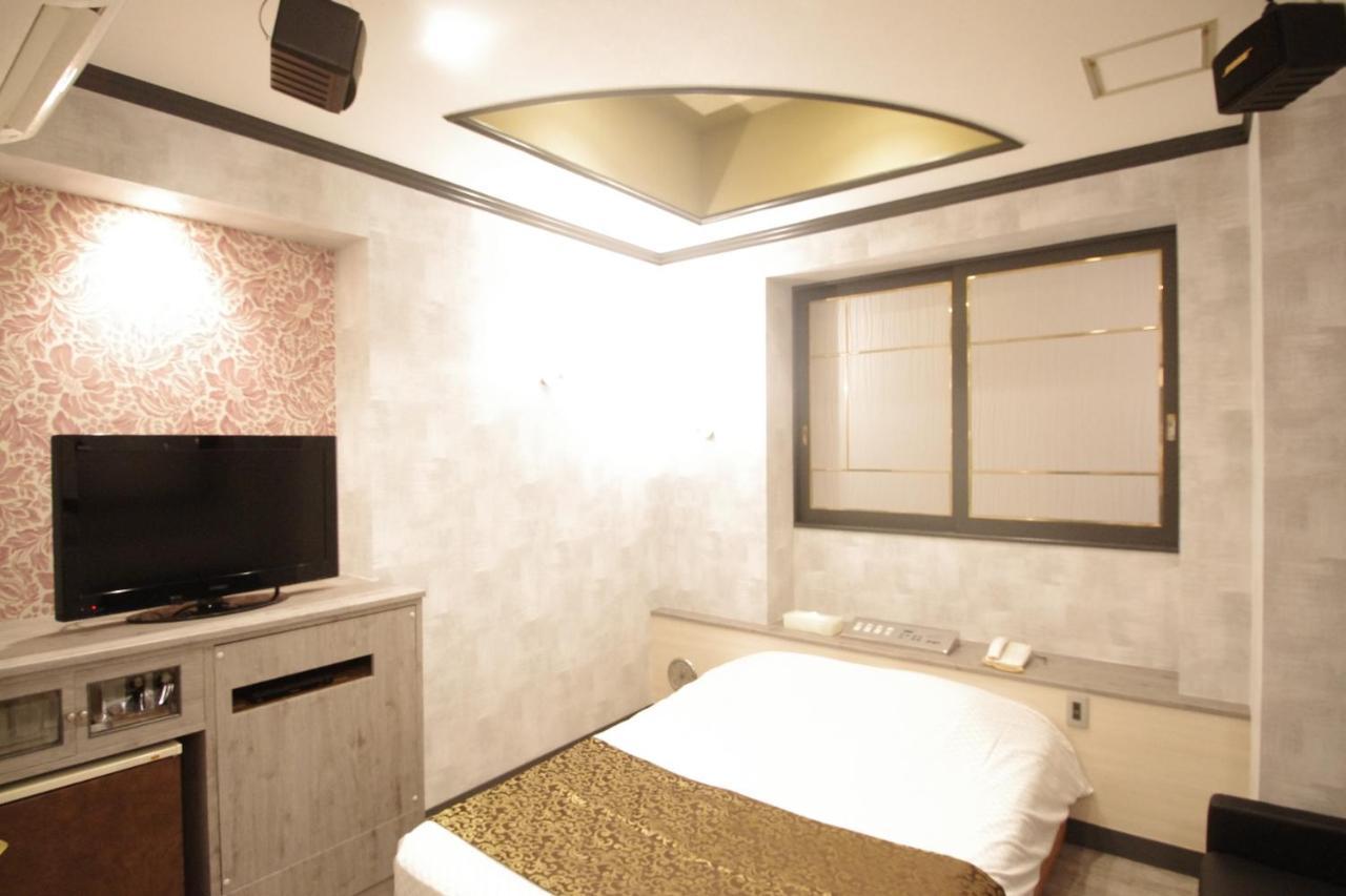 Hotel Crystal 大人専用 Tokyo Bagian luar foto