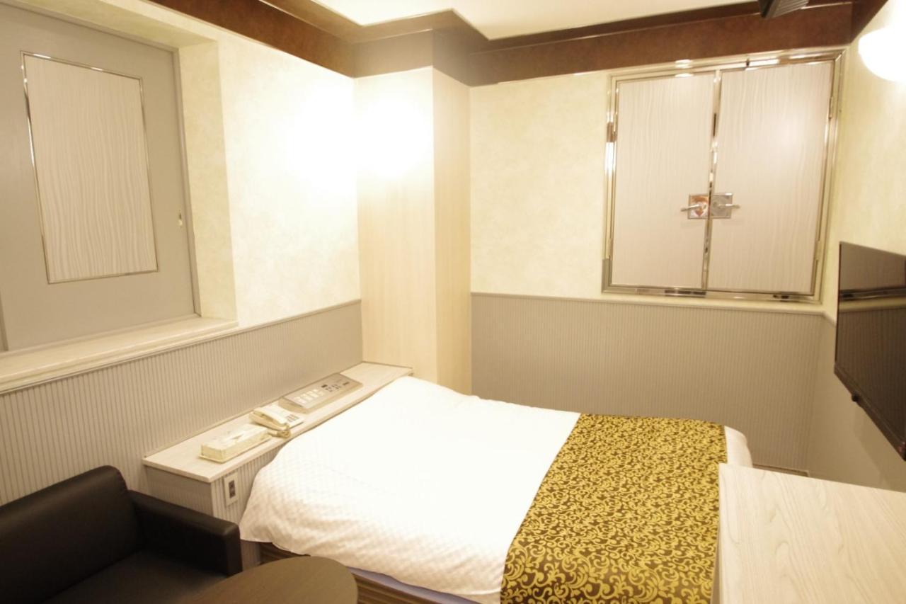 Hotel Crystal 大人専用 Tokyo Bagian luar foto