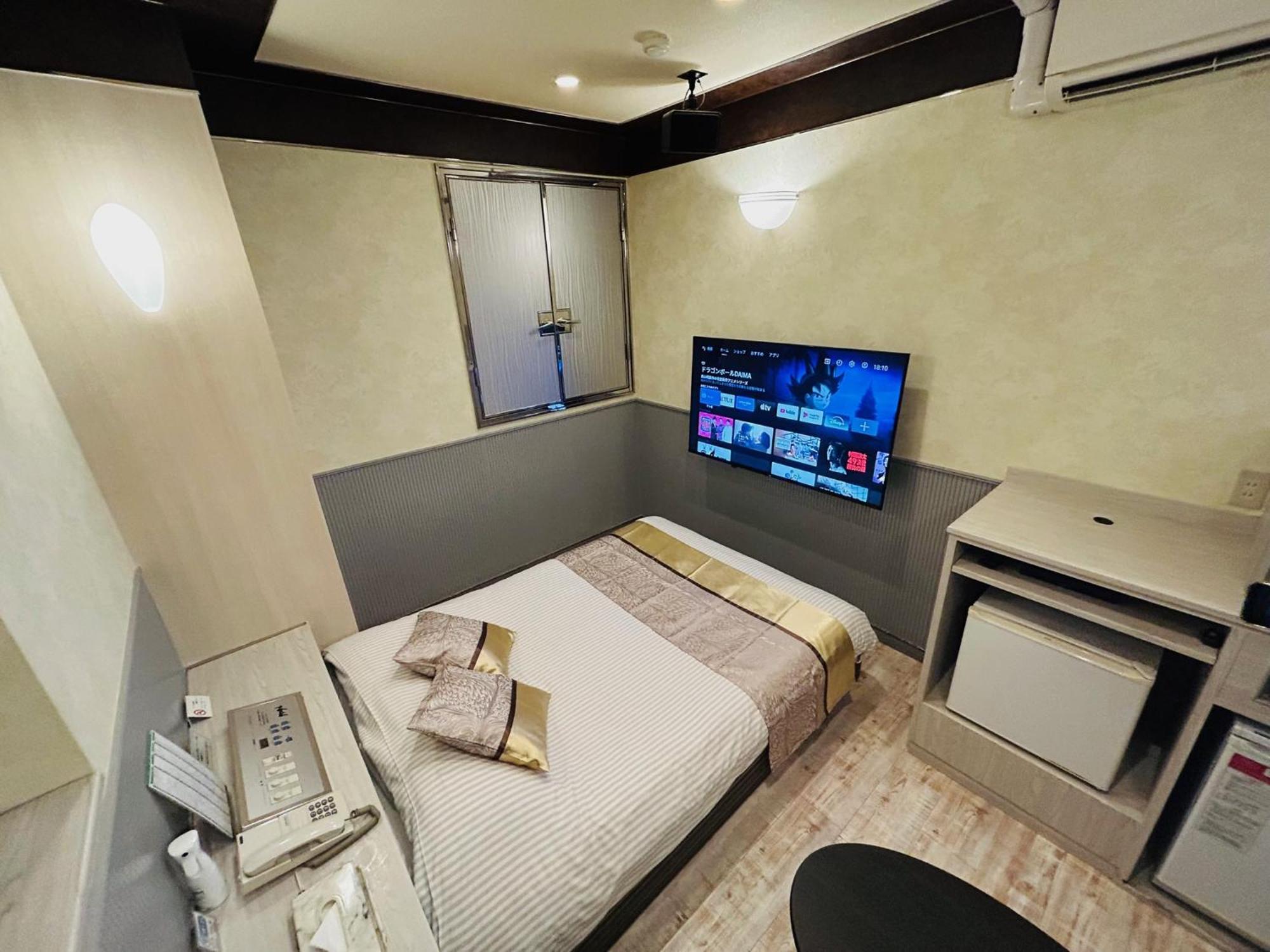 Hotel Crystal 大人専用 Tokyo Bagian luar foto